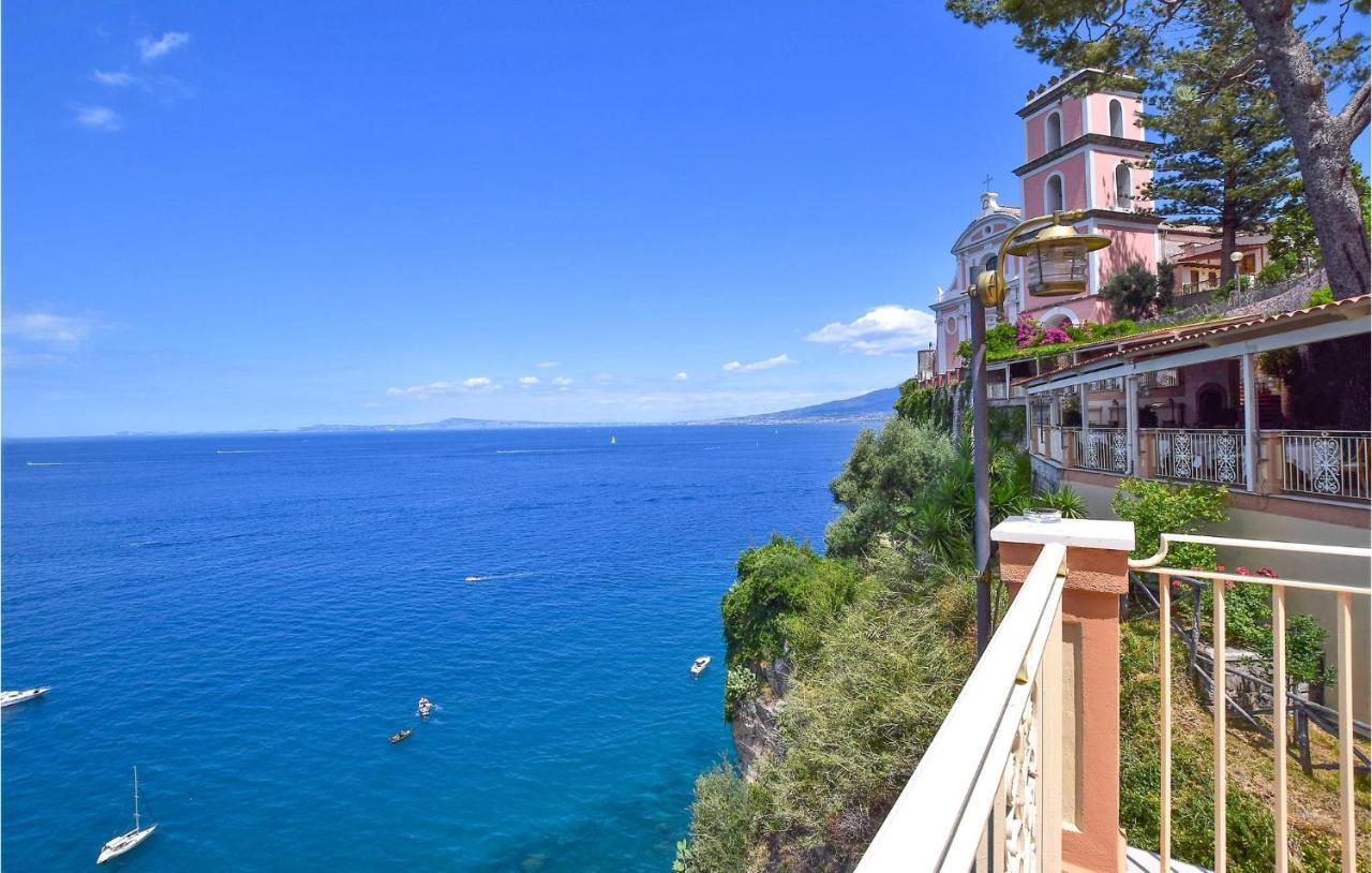 Cozy Apartment In Massa Lubrense Dış mekan fotoğraf